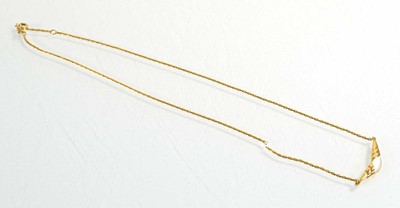 Lot 538 - Four 9ct yellow gold necklaces including a...