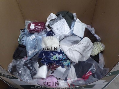 Lot 3741 - Pallet containing mixed ladies and men's clothing