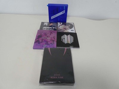 Lot Selection of 5 K-Pop albums incl. Black Pink,...
