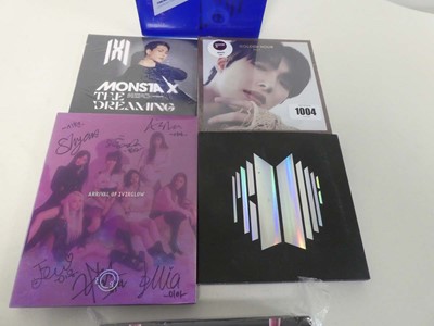 Lot Selection of 5 K-Pop albums incl. Black Pink,...
