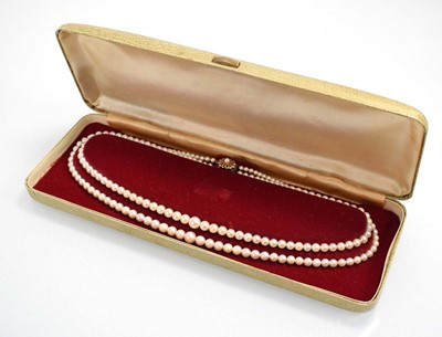 Lot 546 - A double strand graduated cultured pearl...