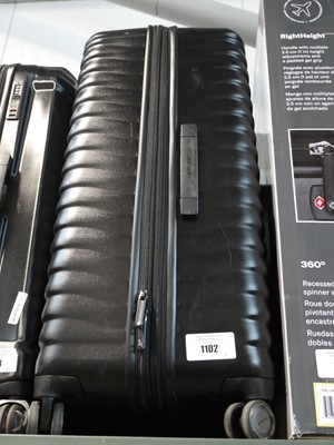 Lot 1102 - Black Samsonite suitcase and carry on