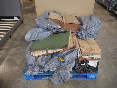 Lot 1294 - Pallet of vintage bound...