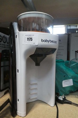 Lot 1175 - Baby Brezza machine