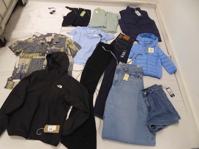 Lot 3770 - Selection of clothing to include Levi's, Crew...