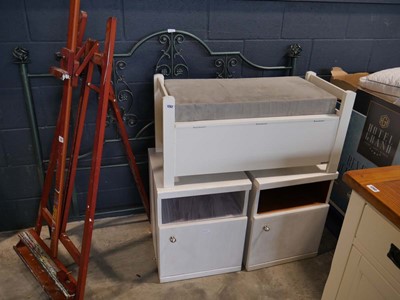 Lot 1262 - Bedroom part set comprising a metal headboard,...