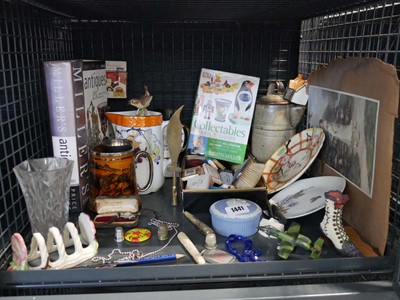 Lot 1441 - Cage of assorted decorativewares incl....