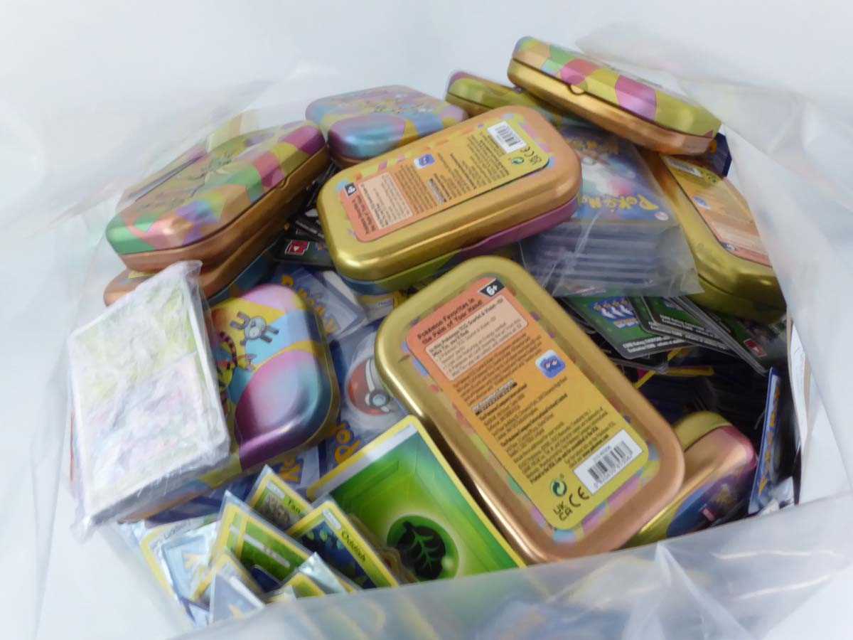 Lot Bag containing a large qty of assorted Pokémon...