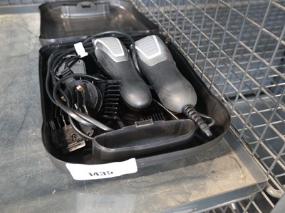 Lot 1435 - Wahl clipper set in case