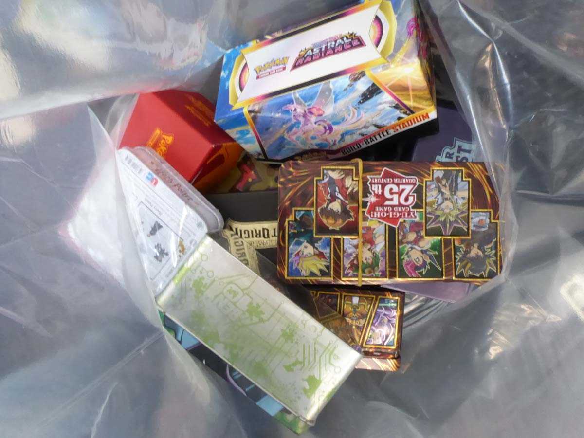 Lot Qty of assorted trading cards from various...
