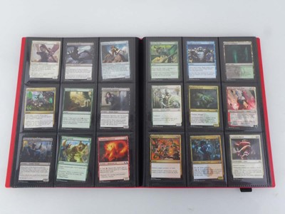 Lot Binder containing an assortment of Magic The...