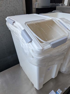 Lot 4 - 4 ingredients bins with clear lids