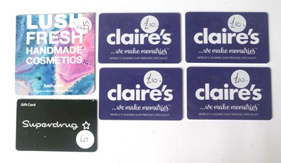 Lot 19 - Various : Fashion & Beauty (x6) - Total face...