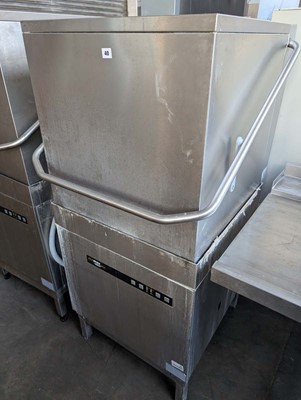 Lot 40 - 61cm Hobart Ecomax Plus lift top pass through...