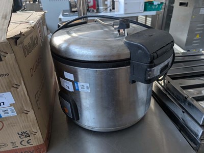 Lot 76 - Maestrowave rice cooker