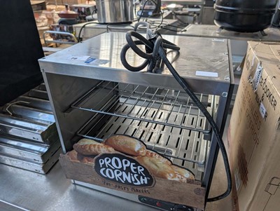 Lot 78 - 40cm electric bench top food display warmer