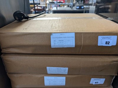 Lot 82 - 2 boxes of 500 frosted plastic carrier bags...