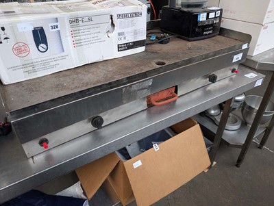 Lot 329 - 100cm gas bench top griddle
