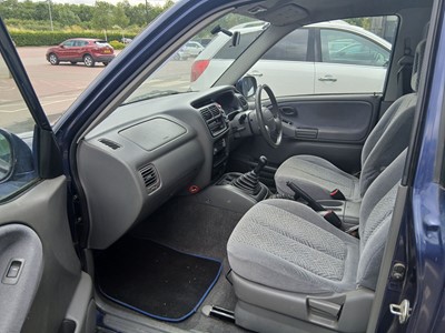 Lot 4003 - (AY51 DYD) 2001 Suzuki Grand Vitara 16V SE...