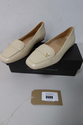 Lot 3509 - Boxed pair of ladies Vionic Hayes loafers,...