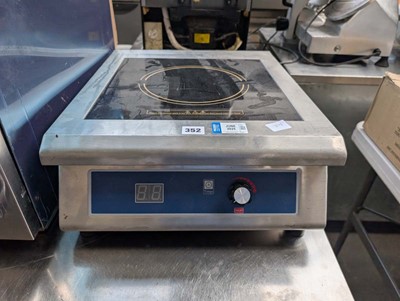 Lot 352 - 40cm induction single hob