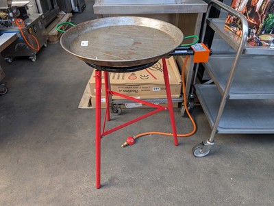 Lot 123 - Garcima gas ring paella cooker with paella...