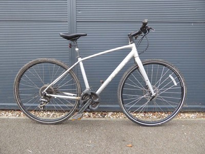 Lot 4029 - Trek FX2 silver hybrid bike