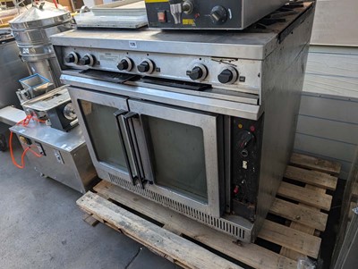 Lot 135 - 90cm gas Falcon 6 burner cooker with double...