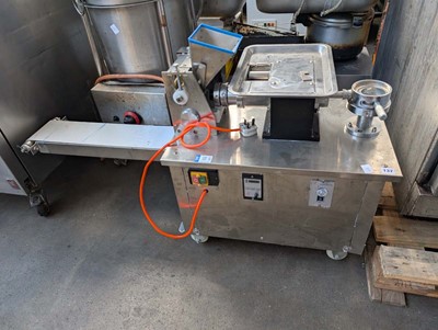 Lot 137 - Dumpling manufacturing machine