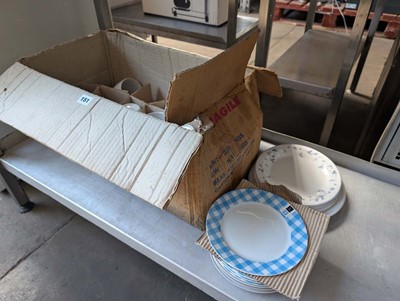 Lot 151 - Small selection of side plates and cups