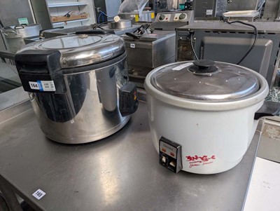 Lot 164 - 1 commercial and 1 domestic rice cooker