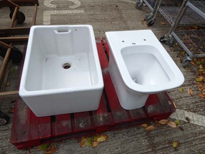 Lot 4142 - Ceramic toilet plus a ceramic butler sink