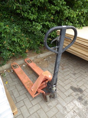 Lot 4172 - Chadwick 2500kg pallet truck