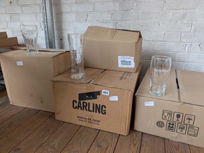 Lot 423 - 4 boxes of assorted glassware