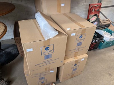 Lot 425 - 7 boxes of assorted glassware
