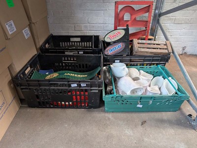Lot 426 - 4 boxes of assorted pub related items inc. bar...