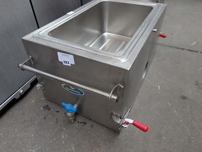 Lot 523 - 63cm Hawksmoor bain maire