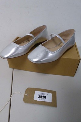 Lot 3520 - Boxed pair of ladies Boden Thea Mary Jane...