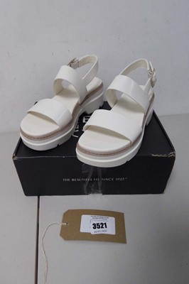 Lot 3521 - Boxed pair of ladies Naturalizer Darry Sling...