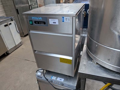Lot 490 - 38cm Polar bench topped ice machine