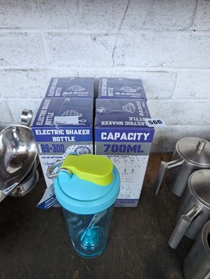 Lot 566 - 5 electric shaker bottles