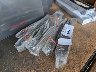 Lot 593 - 6 serving tongs