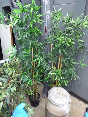 Lot 4185 - 3 artificial plants