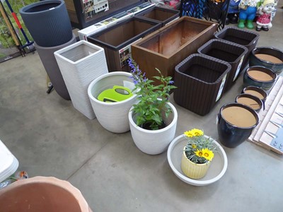 Lot 4255 - Quantity of plastic plant pots. 2 glazed...