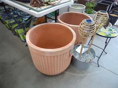 Lot 4258 - 2 large Woodlodge premium terracotta garden pots