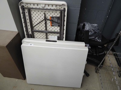 Lot 4376 - 4 Lifetime pop up picnic tables