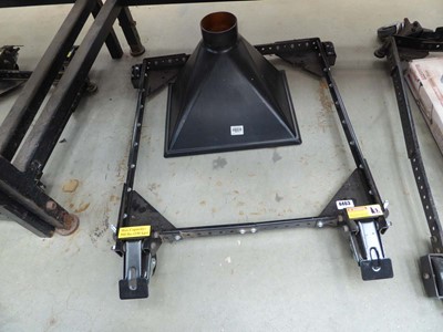 Lot 4463 - Universal mobile machine base