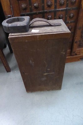 Lot 5101 - Pine laboratory box
