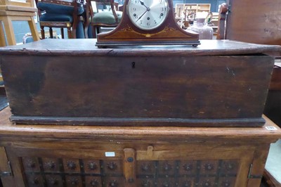Lot 5104 - Georgian Elm blanket box