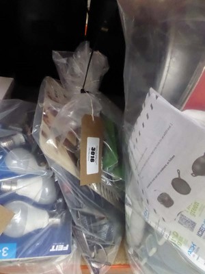 Lot 3016 - Small bag of reading glasses and sunglasses etc.